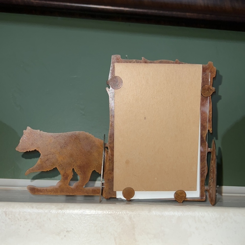 Rijline Metal Art Bear Theme Picture Frame Holds 4” X 6” - Picture 6 of 9